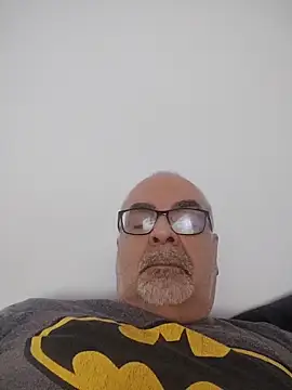 Snapshot of Satiro_Sevilla chatting on May 8, 10:24 pm Satiro Sevilla online show from May 8, 10:24 pm