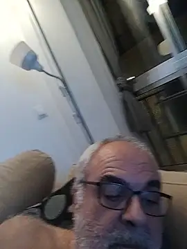 Satiro Sevilla online show from October 31, 11:00 pm