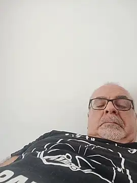 Snapshot of Satiro_Sevilla chatting on April 22, 2:02 pm Satiro Sevilla online show from April 22, 2:02 pm