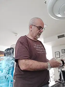 Satiro Sevilla online show from November 10, 11:26 am