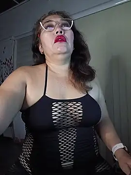 anniecoopeer online show from March 7, 11:05 am