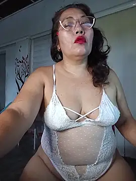 anniecoopeer online show from February 5, 11:39 am