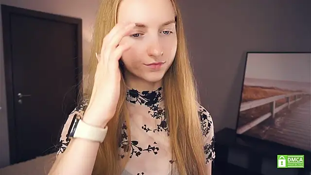 Snapshot of EsmaCarll chatting on October 21, 8:19 pm EsmaCarll online show from October 21, 8:19 pm