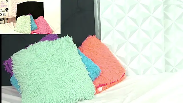 Snapshot of moan_sex2 chatting on October 22, 4:39 pm moan sex2 online show from October 22, 4:39 pm