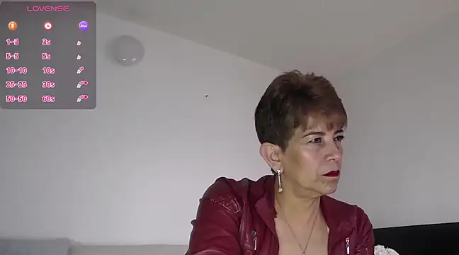 Snapshot of Angelina_Stone_65 chatting on February 25, 2:04 pm Angelina Stone 65 online show from February 25, 2:04 pm