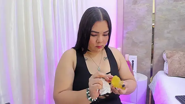 KatyaPittman online show from November 18, 12:08 pm