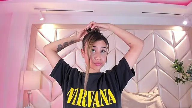 NairobiLee online show from April 10, 12:56 pm