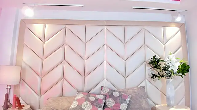 Snapshot of NairobiLee chatting on March 1, 10:26 am NairobiLee online show from March 1, 10:26 am