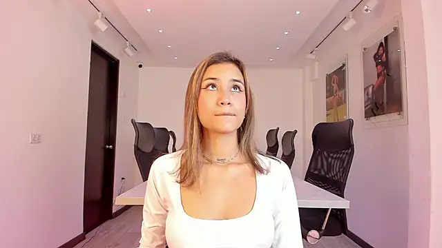 Snapshot of NairobiLee chatting on February 8, 1:20 pm NairobiLee online show from February 8, 1:20 pm