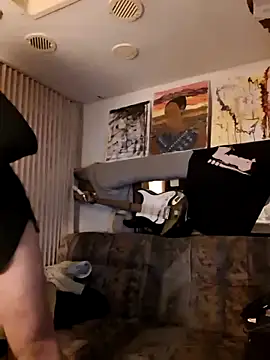 HoneyBdaQueen online show from April 1, 5:42 am