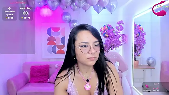 Snapshot of Tiara_rr chatting on September 12, 7:24 pm Tiara rr online show from September 12, 7:24 pm