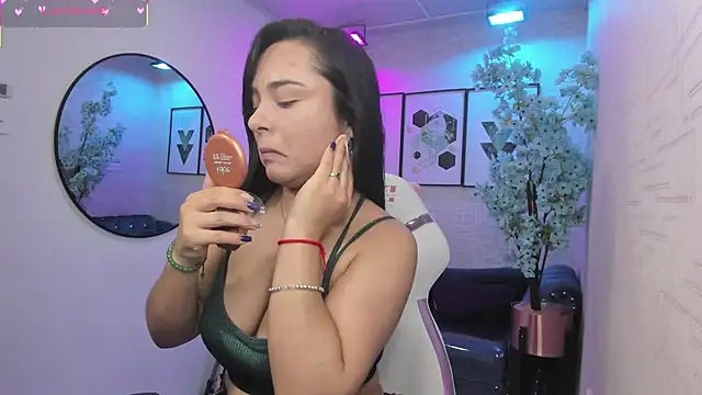 Tiara rr online show from February 14, 8:09 pm