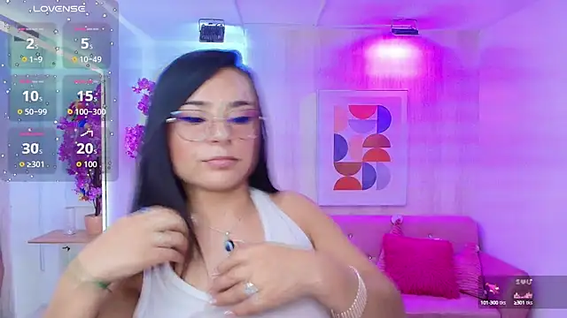 Snapshot of Tiara_rr chatting on September 26, 7:32 pm Tiara rr online show from September 26, 7:32 pm