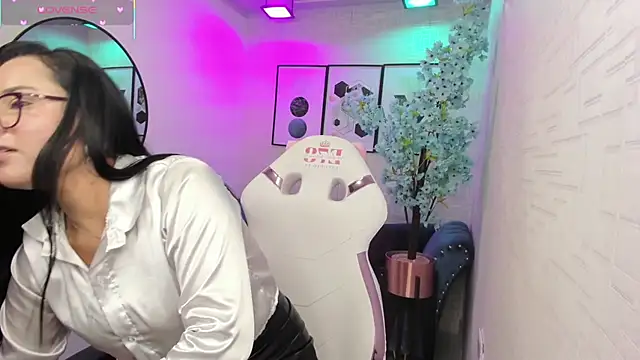 Tiara rr online show from March 12, 3:45 am