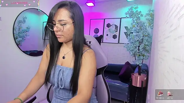 Tiara rr online show from March 27, 3:48 am