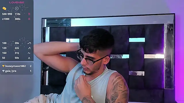 iamcamiloo  online show from March 4, 4:38 am