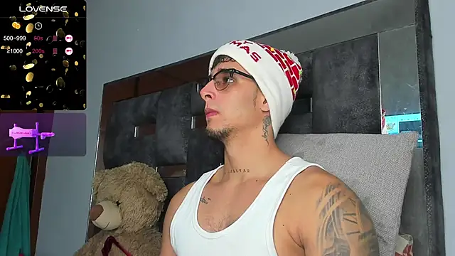 iamcamiloo  online show from December 3, 4:35 am