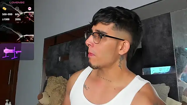 iamcamiloo  online show from September 13, 5:07 am