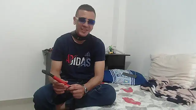 mia submissivewhore online show from March 17, 8:56 pm