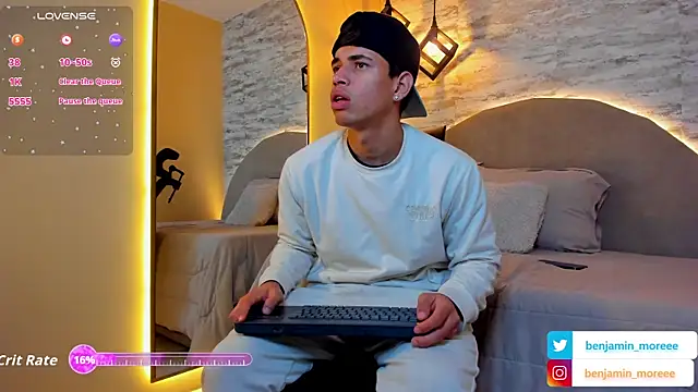 Snapshot of Benjamin_More chatting on September 24, 11:50 am Benjamin More online show from September 24, 11:50 am