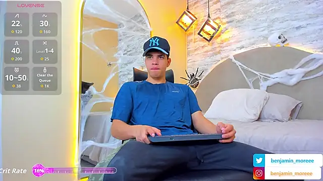 Snapshot of Benjamin_More chatting on October 29, 1:10 pm Benjamin More online show from October 29, 1:10 pm