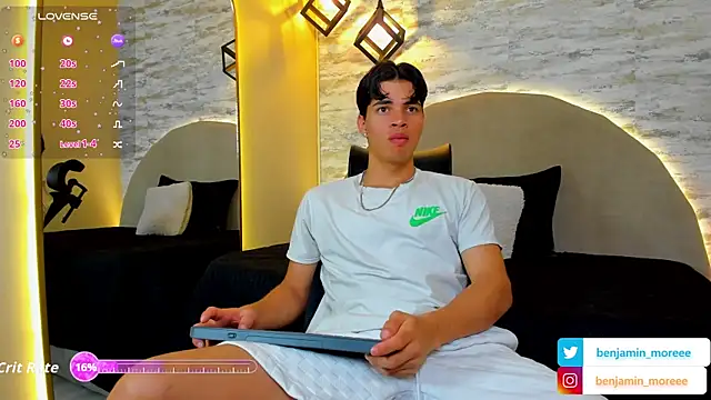 Snapshot of Benjamin_More chatting on October 7, 3:13 pm Benjamin More online show from October 7, 3:13 pm