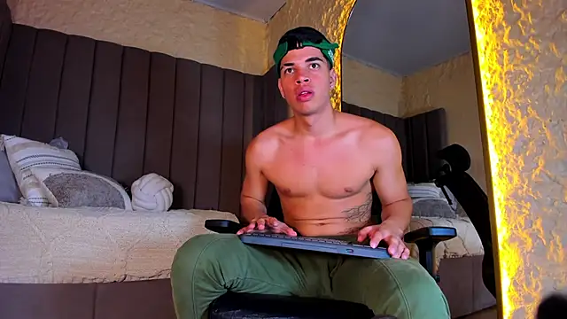 Benjamin More online show from December 15, 3:45 am