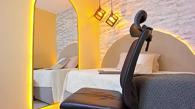 Snapshot of Benjamin_More chatting on November 4, 1:04 pm Benjamin More online show from November 4, 1:04 pm