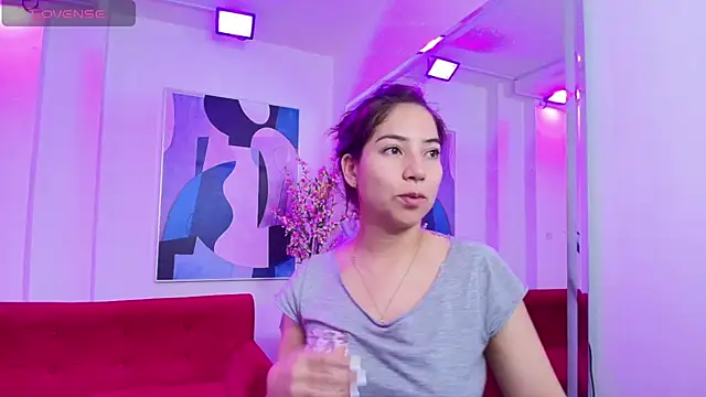 Snapshot of Ema_louis_ chatting on March 10, 12:38 pm Ema louis online show from March 10, 12:38 pm