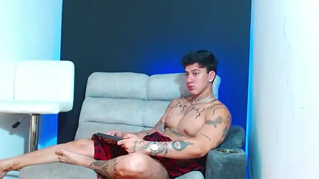 JUSTIN FULLER1 online show from March 11, 6:51 am