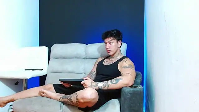 JUSTIN FULLER1 online show from March 27, 2:53 am