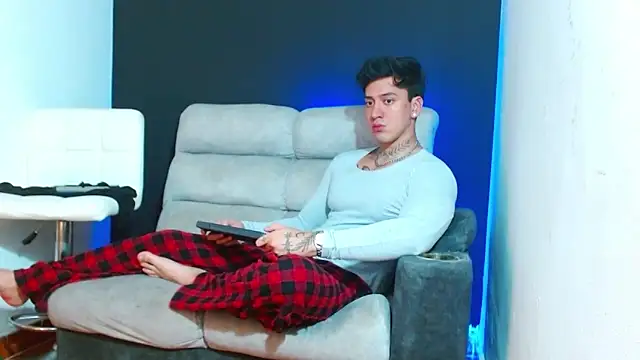 JUSTIN FULLER1 online show from March 10, 6:45 pm