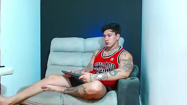 JUSTIN FULLER1 online show from July 26, 1:34 am