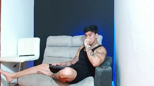 JUSTIN FULLER1 online show from March 7, 7:30 pm