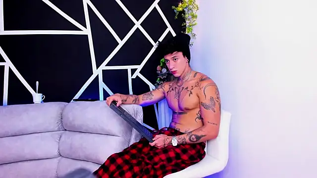 JUSTIN FULLER1 online show from February 13, 11:15 pm