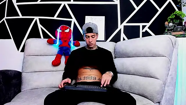 JUSTIN FULLER1 online show from March 19, 9:16 pm