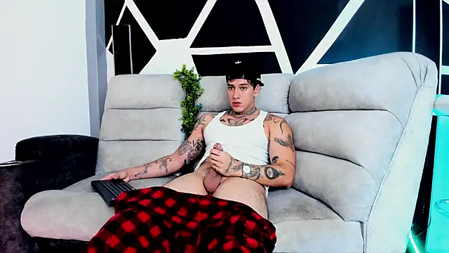 JUSTIN FULLER1 online show from October 9, 9:26 pm