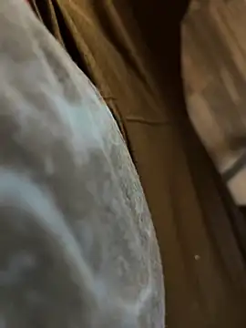 Snapshot of showoff79vers chatting on February 9, 8:34 pm showoff79vers online show from February 9, 8:34 pm