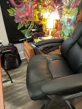 Snapshot of showoff79vers chatting on December 4, 4:54 pm showoff79vers online show from December 4, 4:54 pm