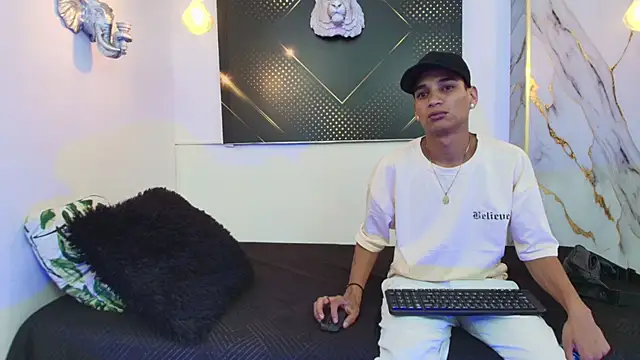 JordanAndAndrew online show from October 29, 8:41 pm