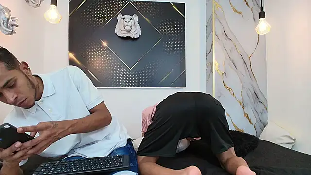 JordanAndAndrew online show from November 15, 8:46 pm