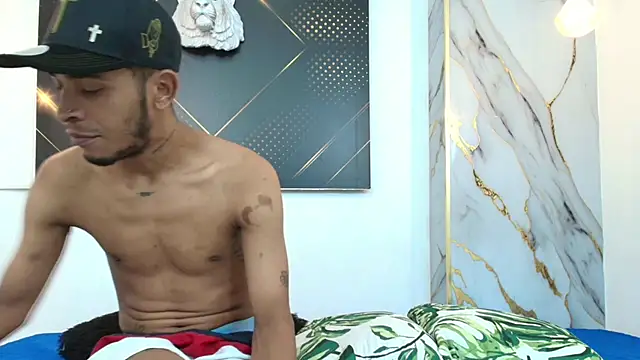 JordanAndAndrew online show from November 25, 9:04 pm