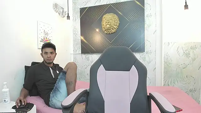 JordanAndAndrew online show from March 5, 8:00 pm