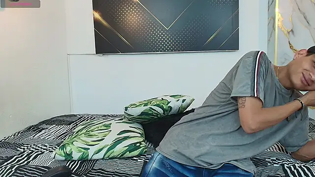 JordanAndAndrew online show from November 8, 8:23 pm