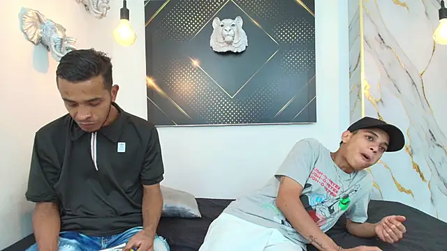 JordanAndAndrew online show from September 25, 8:04 pm