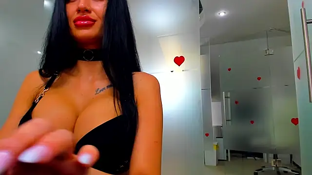 Queenrafaella online show from June 17, 11:09 am