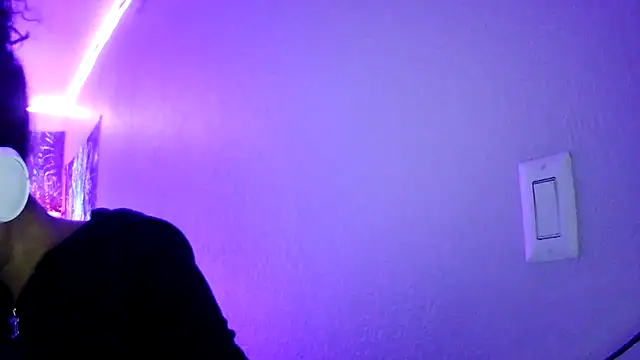 redbonejada online show from February 6, 4:36 pm