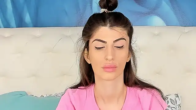 SkinnyDolly online show from November 11, 3:12 am