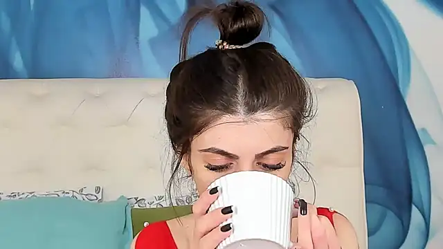 SkinnyDolly online show from November 29, 3:17 am