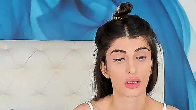 Snapshot of SkinnyDolly chatting on July 18, 7:00 pm SkinnyDolly online show from July 18, 7:00 pm